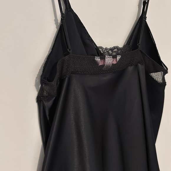 Victorias Secret Angels black lace ruffled slip size large - Picture 7 of 8